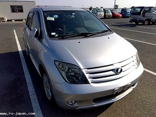 TOYOTA IST 2006